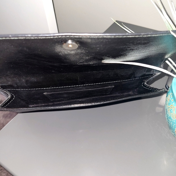 YSL Belle de Jour Clutch Black Patent 6x11 approx. - Picture 6 of 6